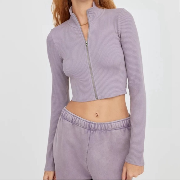 TNA Mock Neck Full Zip Long Sleeve Crop T-Shirt - Picture 2 of 13